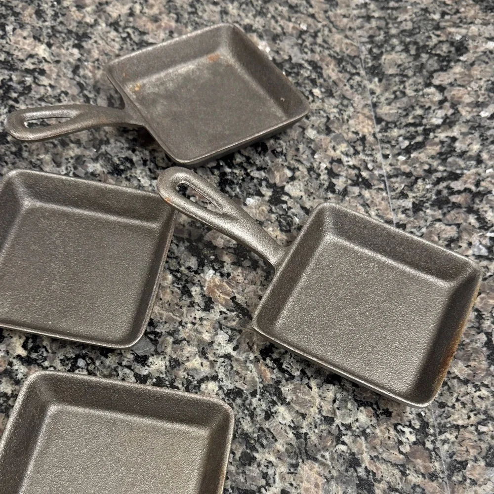 Lodge Square Cast Iron Mini Skillets lot of 6